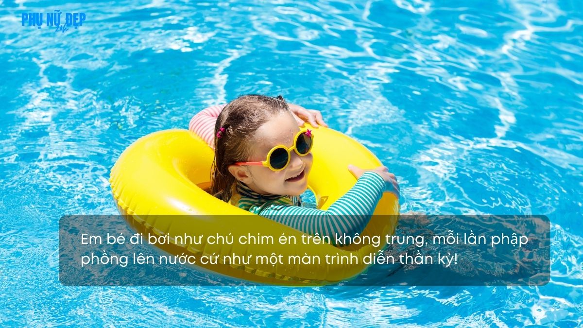 Stt em bé đi bơi hài hước