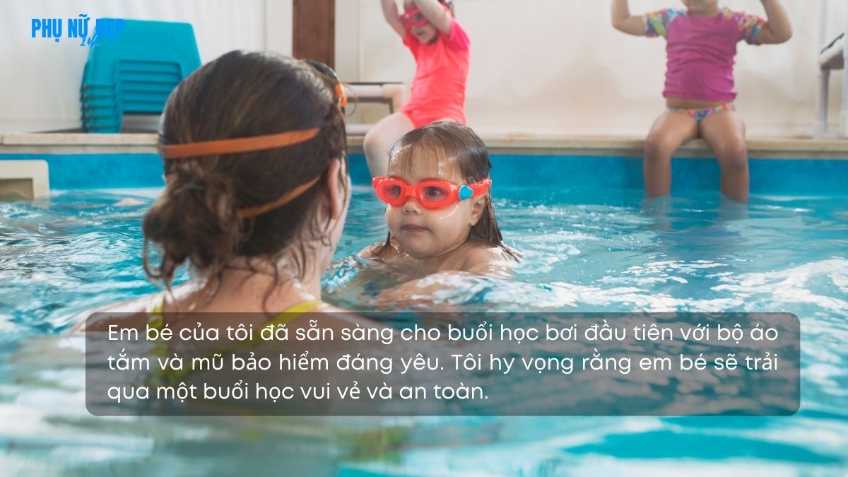 Stt em bé đi học bơi ngày đầu