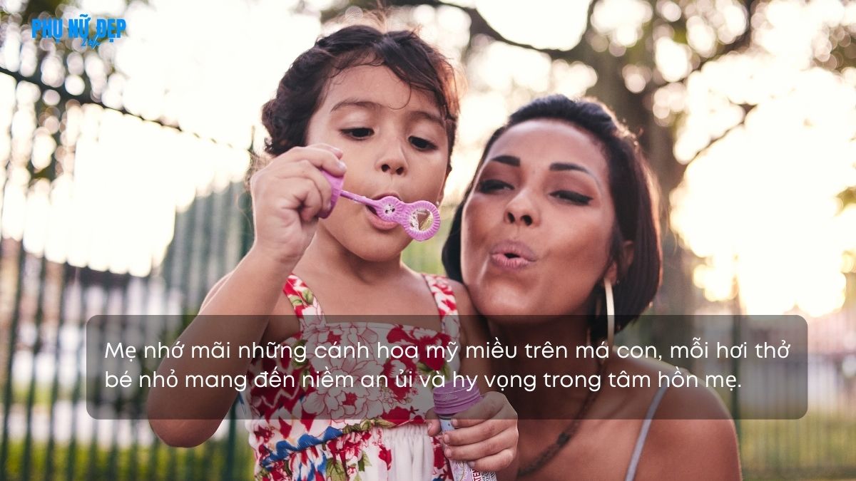Stt mẹ và con gái - món quà vô giá của mẹ