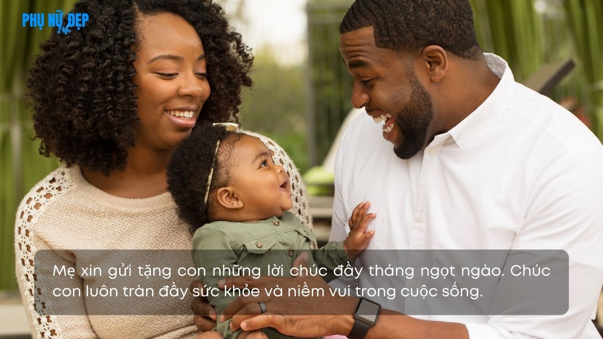 Stt đầy tháng con gái hài hước, vui nhộn