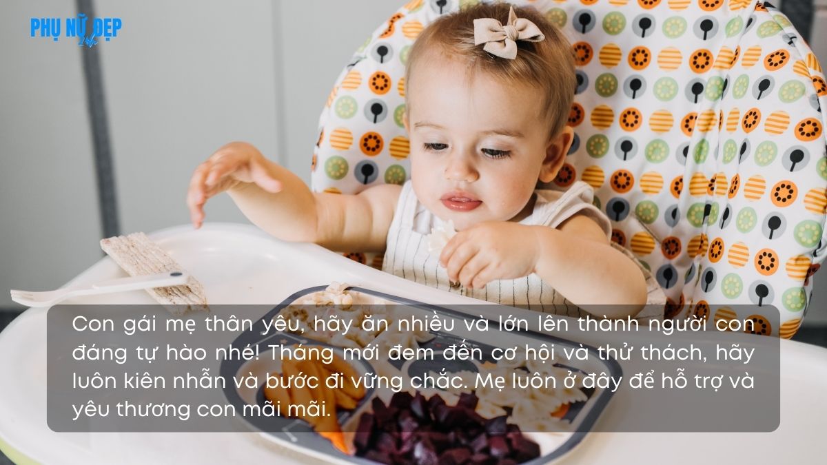 Stt mừng đầy tháng con gái, mong con mau ăn chóng lớn
